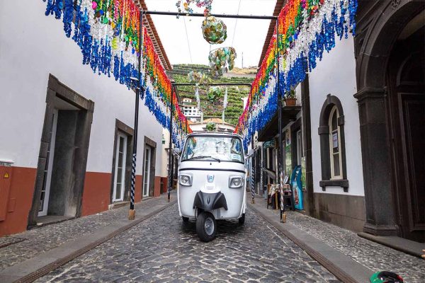 tuk-tuk-madeira-island-camara-de-lobos-15