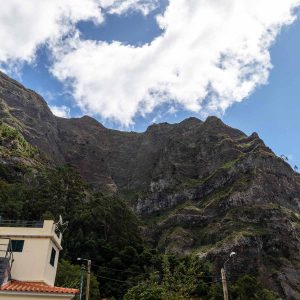 tuk-tuk-madeira-island-nuns-valley-000