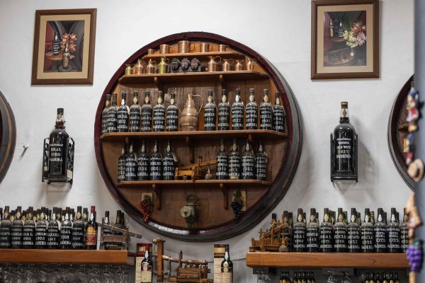Traditional Drinks and Cultural Tour – 1H30 - Image 4